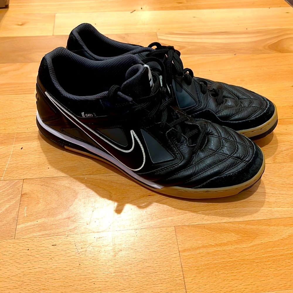 Nike SB Gato Black White Gum